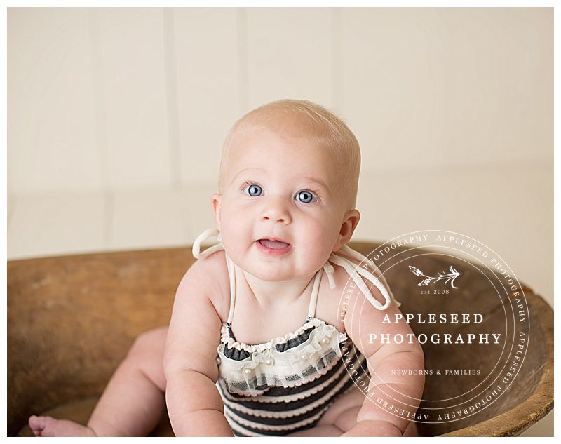 Sitter Session | Sweet Abigail | Appleseed Photography