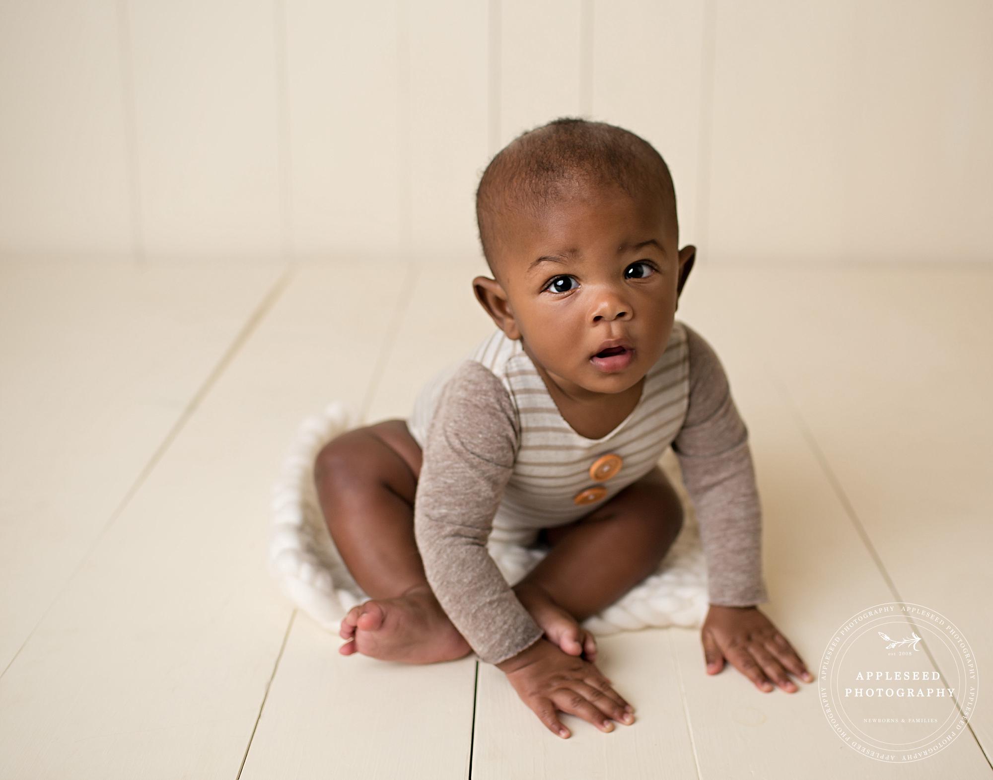 Baby Photographer Atlanta | Gabe's Sitter Session | Appleseed Photography
