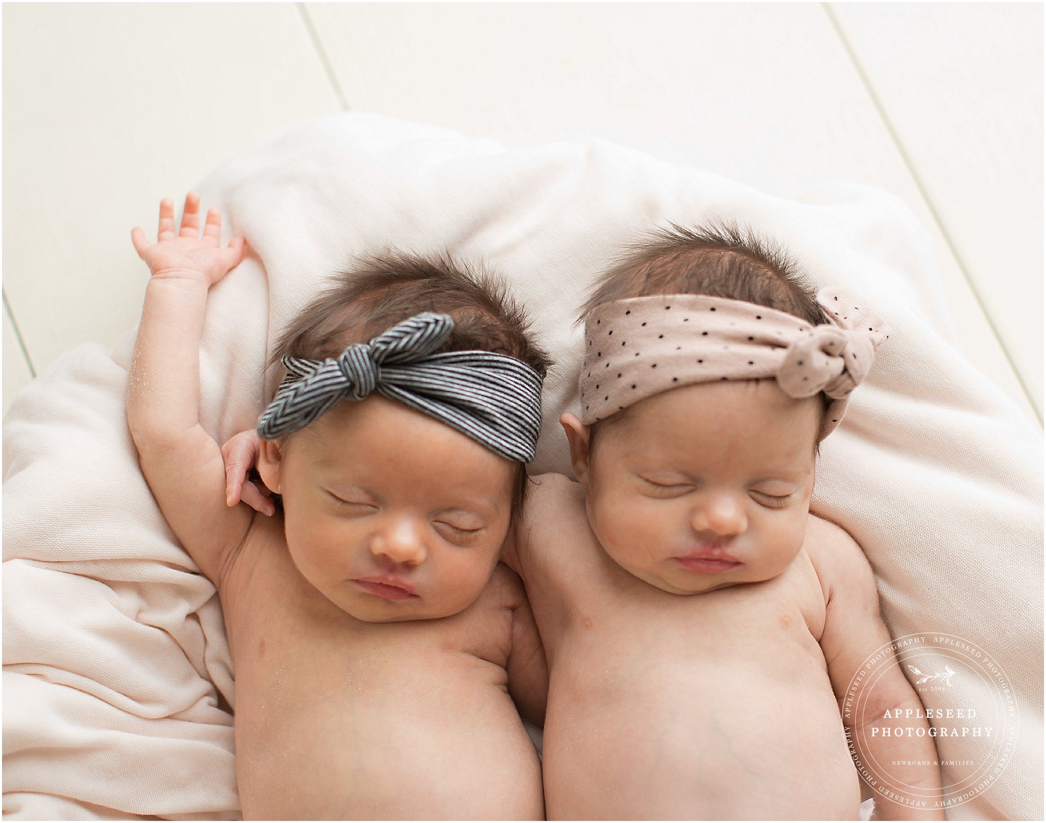 Twin Sisters | Atlanta Twin Photographer | Appleseed Photography